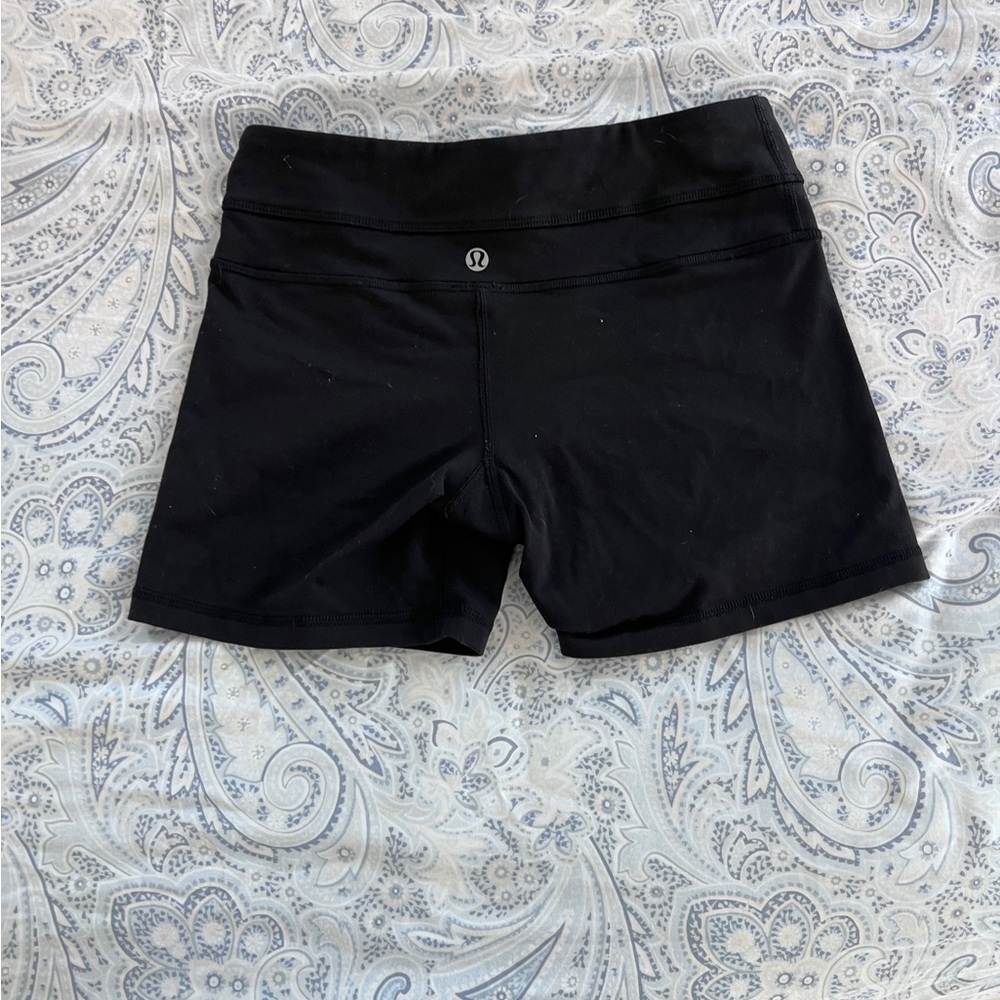 Lululemon black size 4 biker shorts.